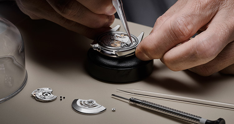 ROLEX WATCH SERVICING AND REPAIR AT ROLEX AT FOURTANE